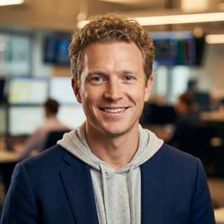 Ryan Brooks, pełniący funkcję Lead Trading Analyst w Pierścień Lokatava, zdjęcie profilowe