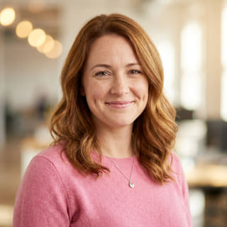 Emily Watson, pełniąca funkcję Head of Customer Support w Pierścień Lokatava, zdjęcie profilowe